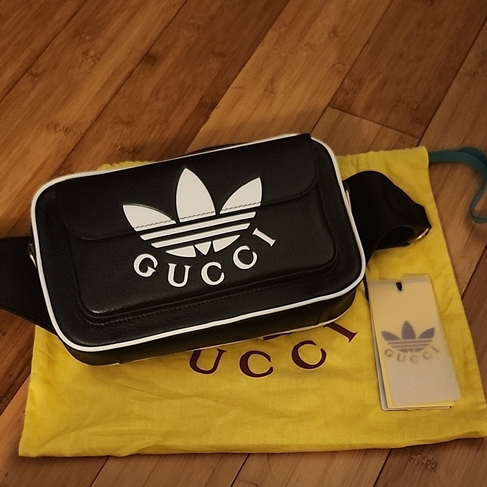 NWT Gucci Black Crossbody Bag 100% AUTHENTIC
